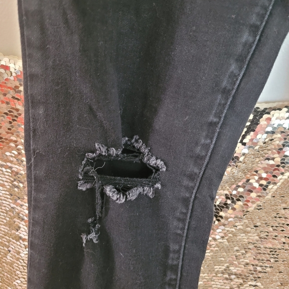 Vintage Levi's 721 High Rise Skinny Black Distressed Denim Jeans Size 27 - Picture 5 of 10